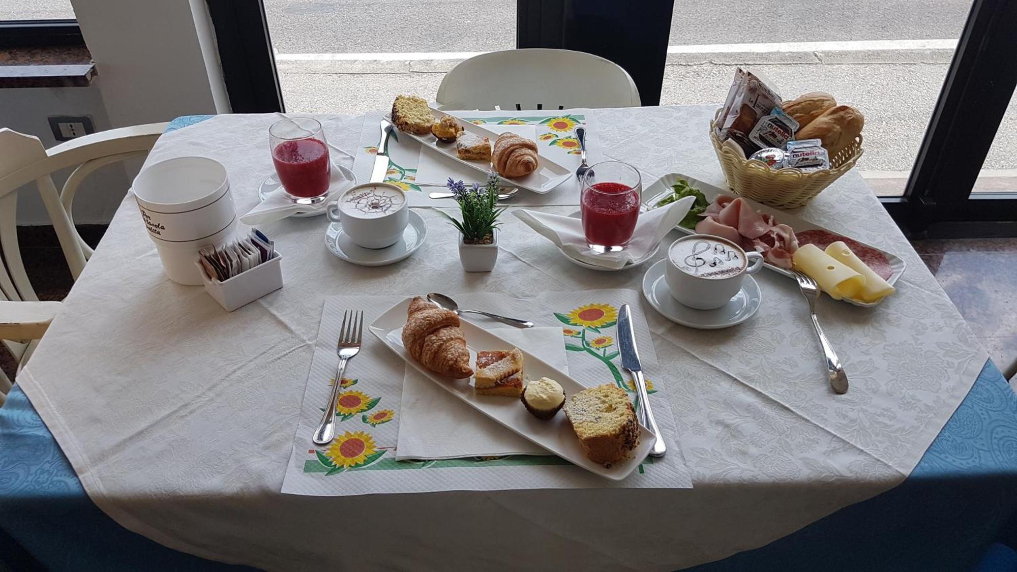 فندق Perticari بيزارو المظهر الخارجي الصورة